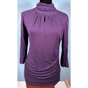 New York & Company Stretch Turtleneck Shirt (Women’s Medium M) Purple Top Blouse